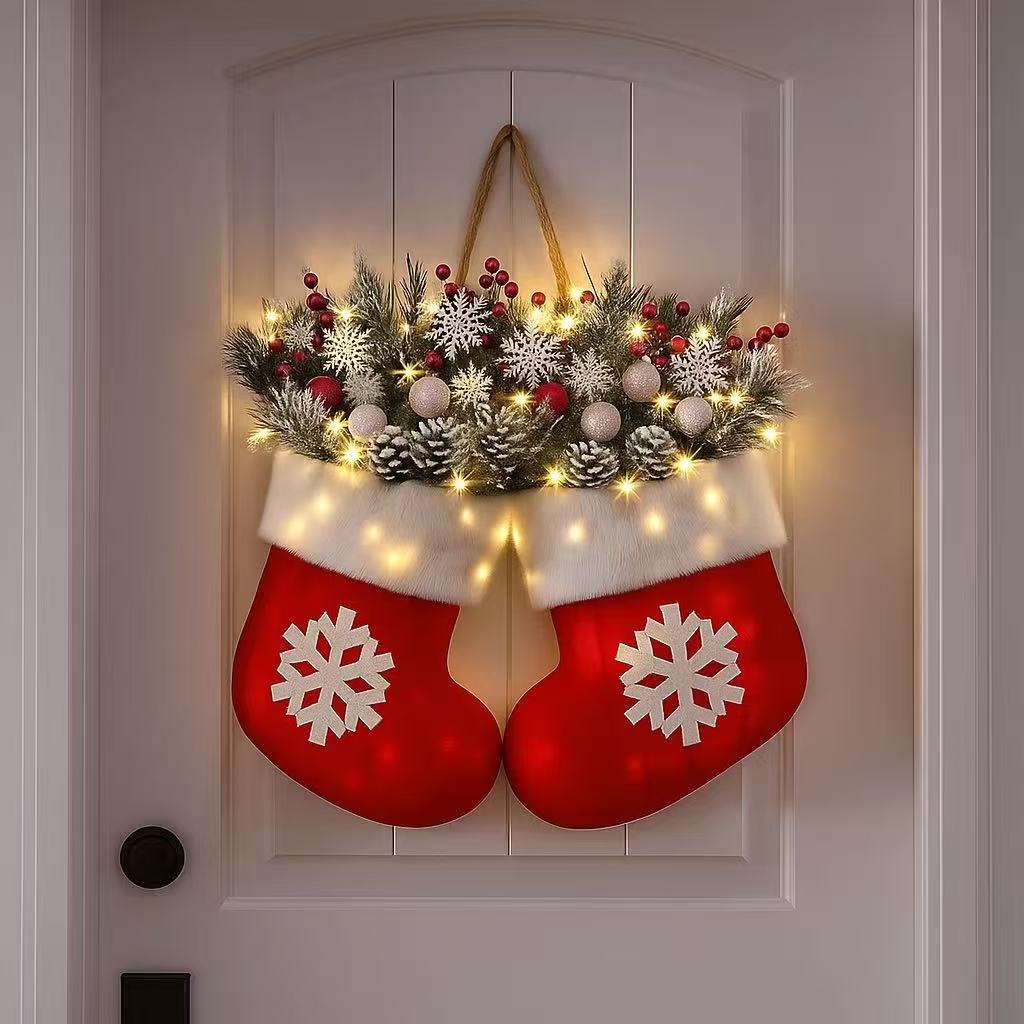 🎄Hot Sale-60% OFF🥊Twinkling Christmas Mitten Wreath with LED Lights💐✨